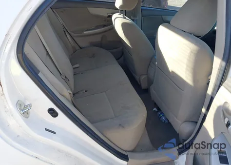 2010 Toyota Corolla Le z USA, uszkodzony, nr VIN 2T1BU4EE2AC534357